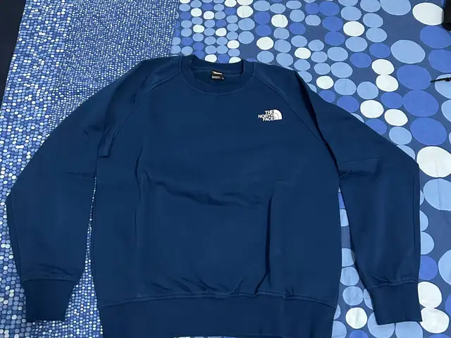 Blue sweatshirt από την μάρκα the north face, Limassol — Limassol - Agios Spyridon