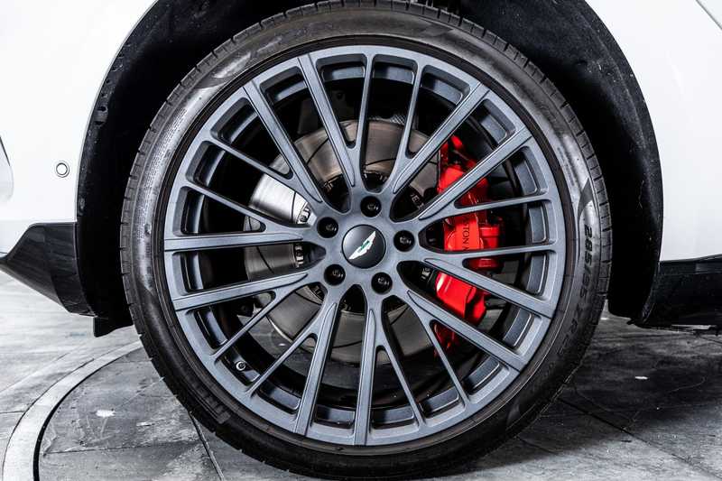 2023 Aston Martin DBX 4,0L 2023 Cyprus