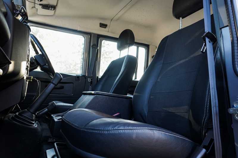 2011 Land Rover Defender 2,2L 2011 Cyprus