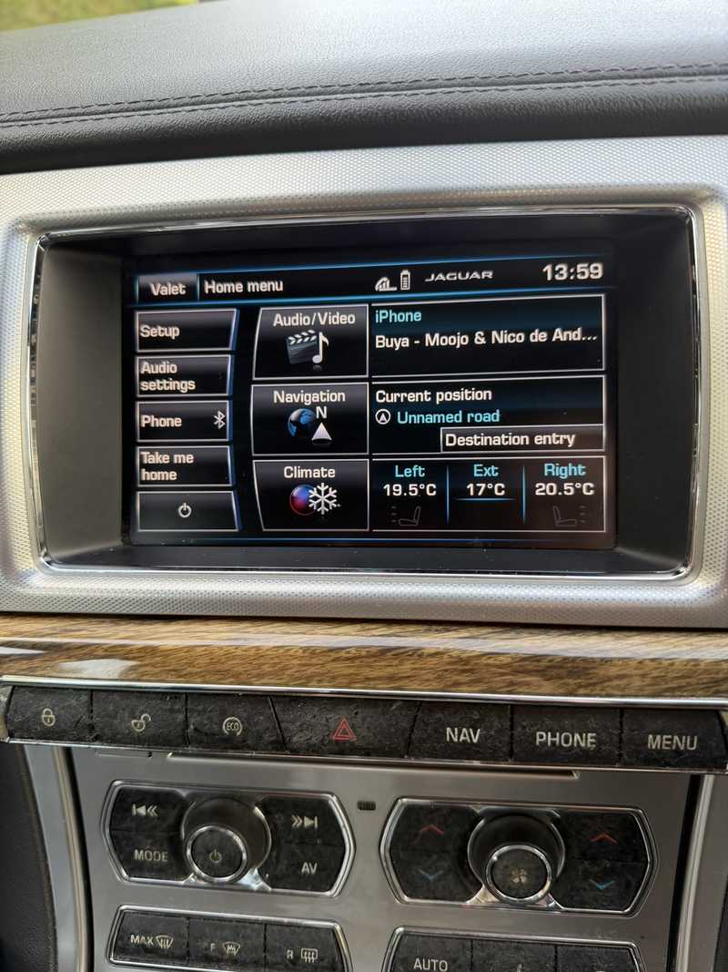 2014 Jaguar XF 2,2L 2014 Cyprus