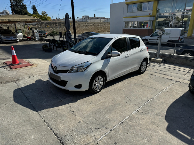 2014 Toyota Vitz 1,3L 2014 Cyprus