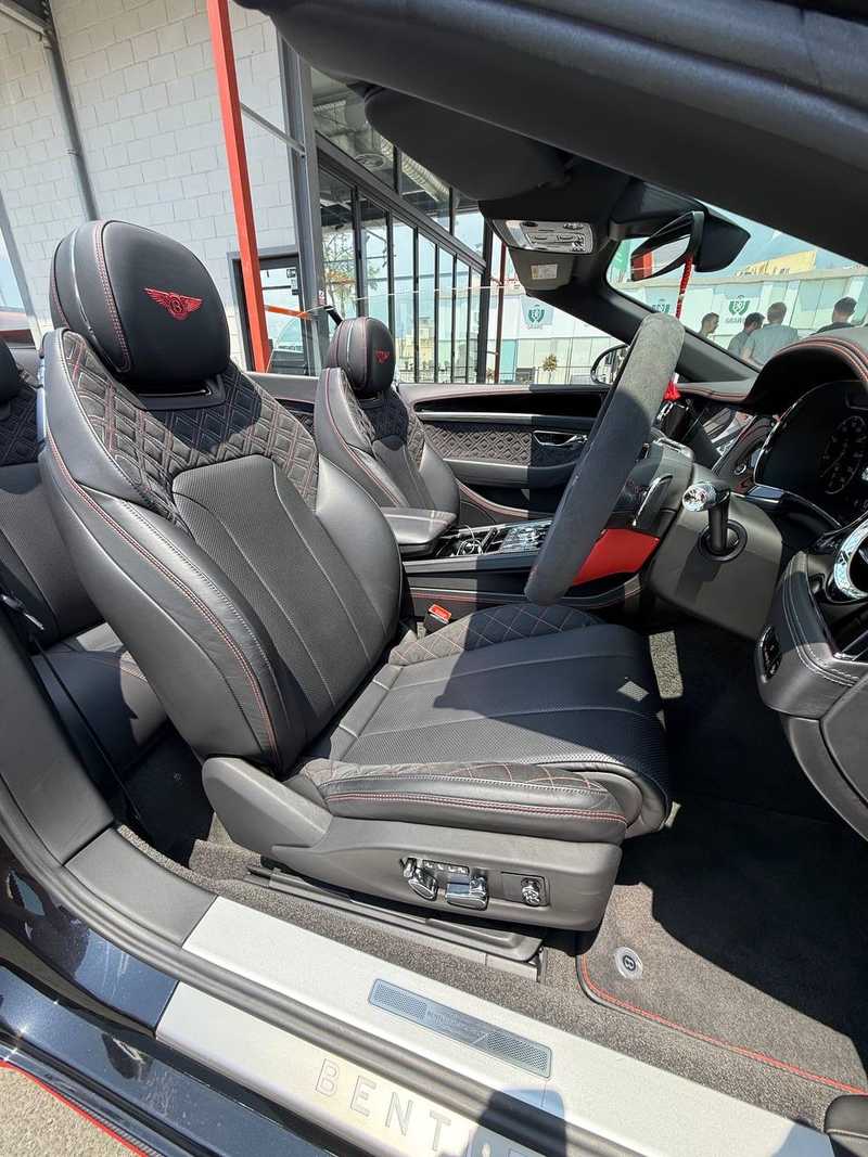 2022 Bentley Continental GTC 4,0L 2022 Cyprus