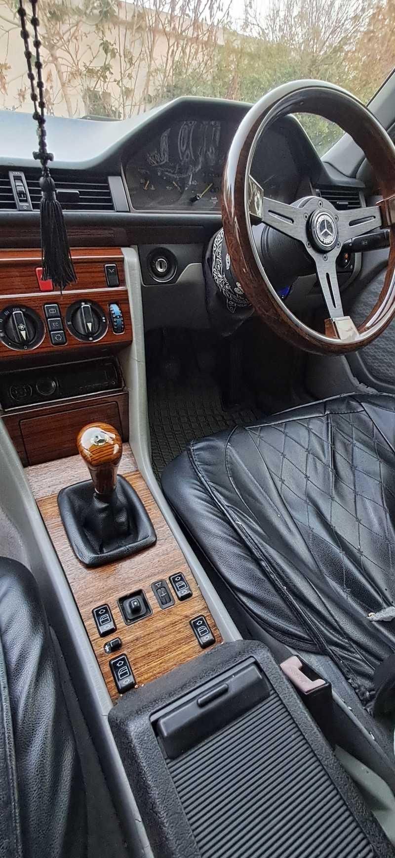 1991 Mercedes-Benz E-Class 2,0L 1991 Cyprus