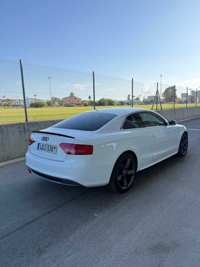 2010 Audi A5 2,0L 2010 Cyprus