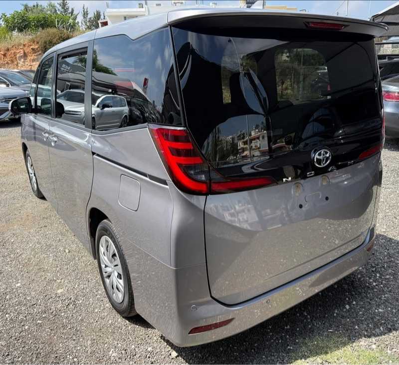 2023 Toyota Noah 2,0L 2023 Cyprus