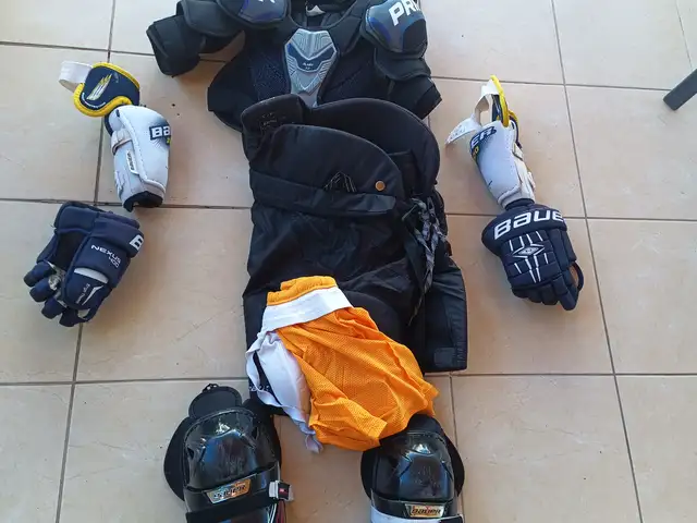 Hockey protective gear set - junior, Επαρχία Λεμεσού — Λεμεσός - Κάψαλος