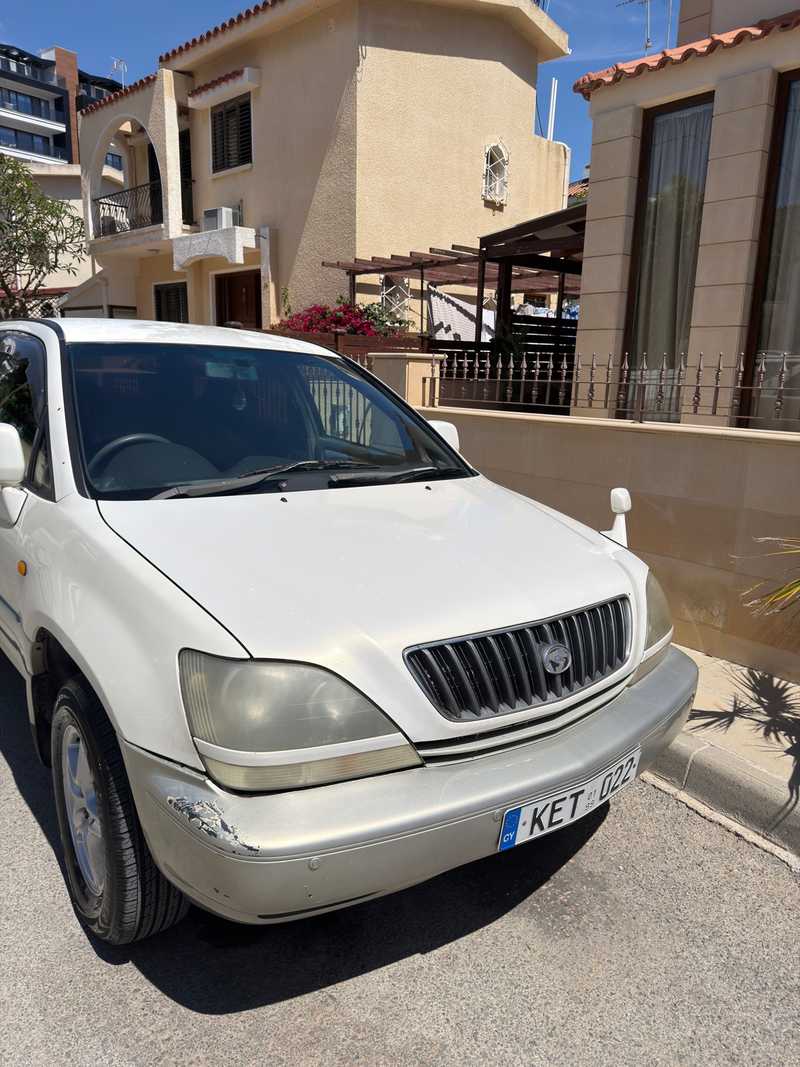 1999 Toyota Harrier 3,0L 1999 Cyprus