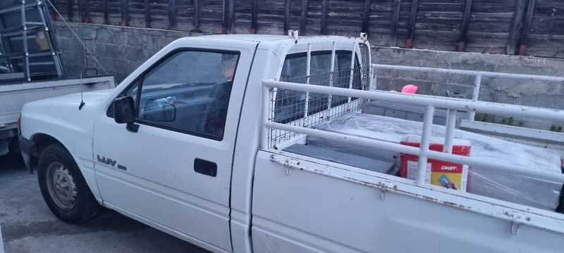 1989 Chevrolet Luv 2,5L 1989 Cyprus