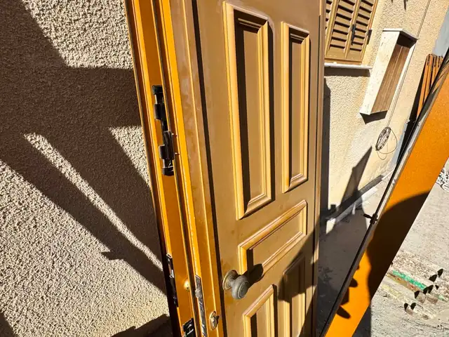 Aluminum door, windows and iron rails, Επαρχία Λεμεσού — Κάτω Πολεμίδια