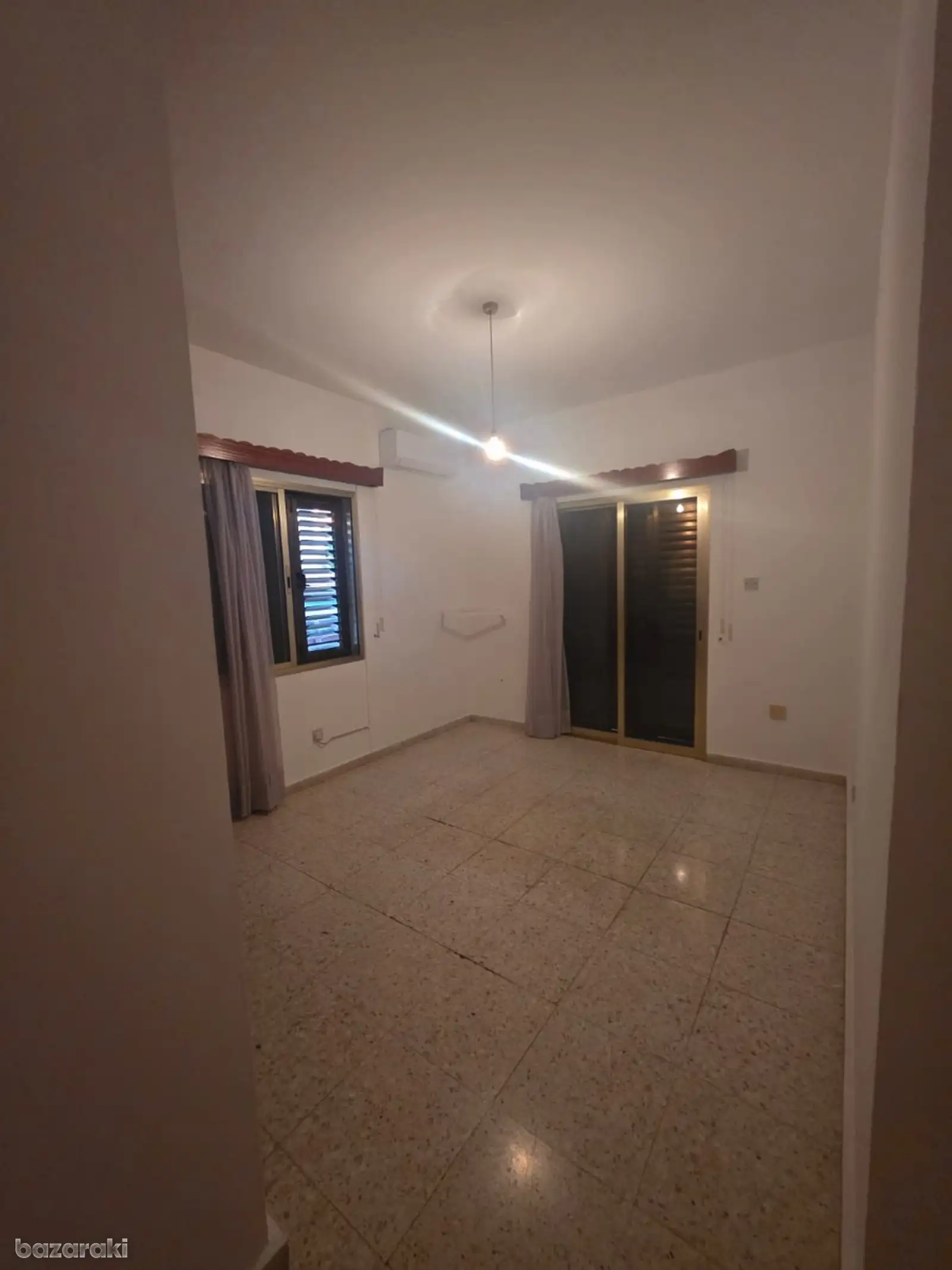 House, 3 bedrooms — 9