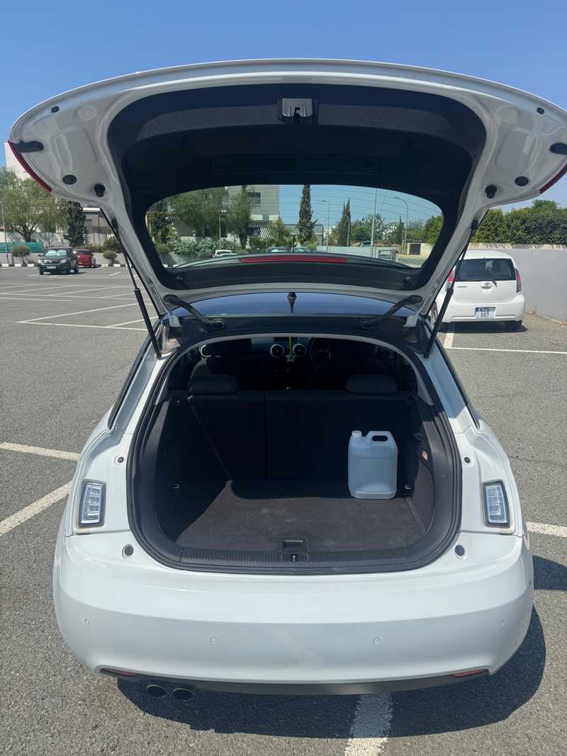 2013 Audi A1 1,4L 2013 Cyprus