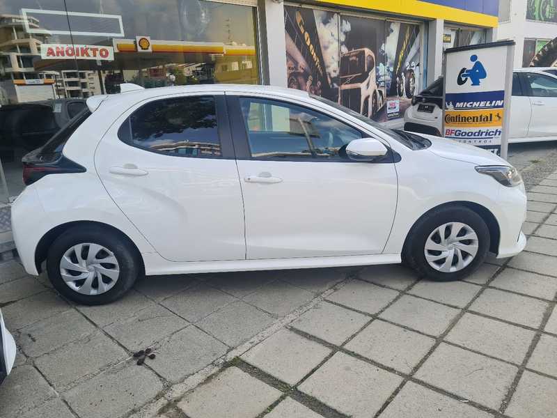 2022 Toyota Yaris 1,5L 2022 Cyprus