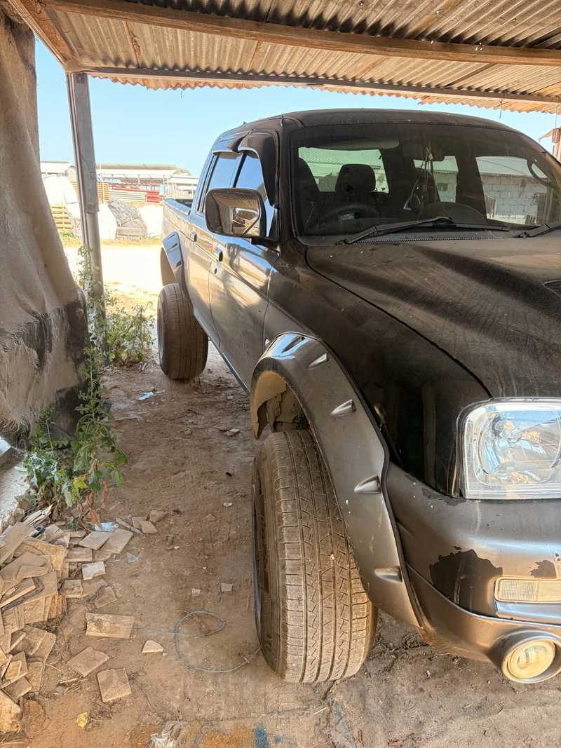 2003 Mitsubishi L200 2,5L 2003 Cyprus