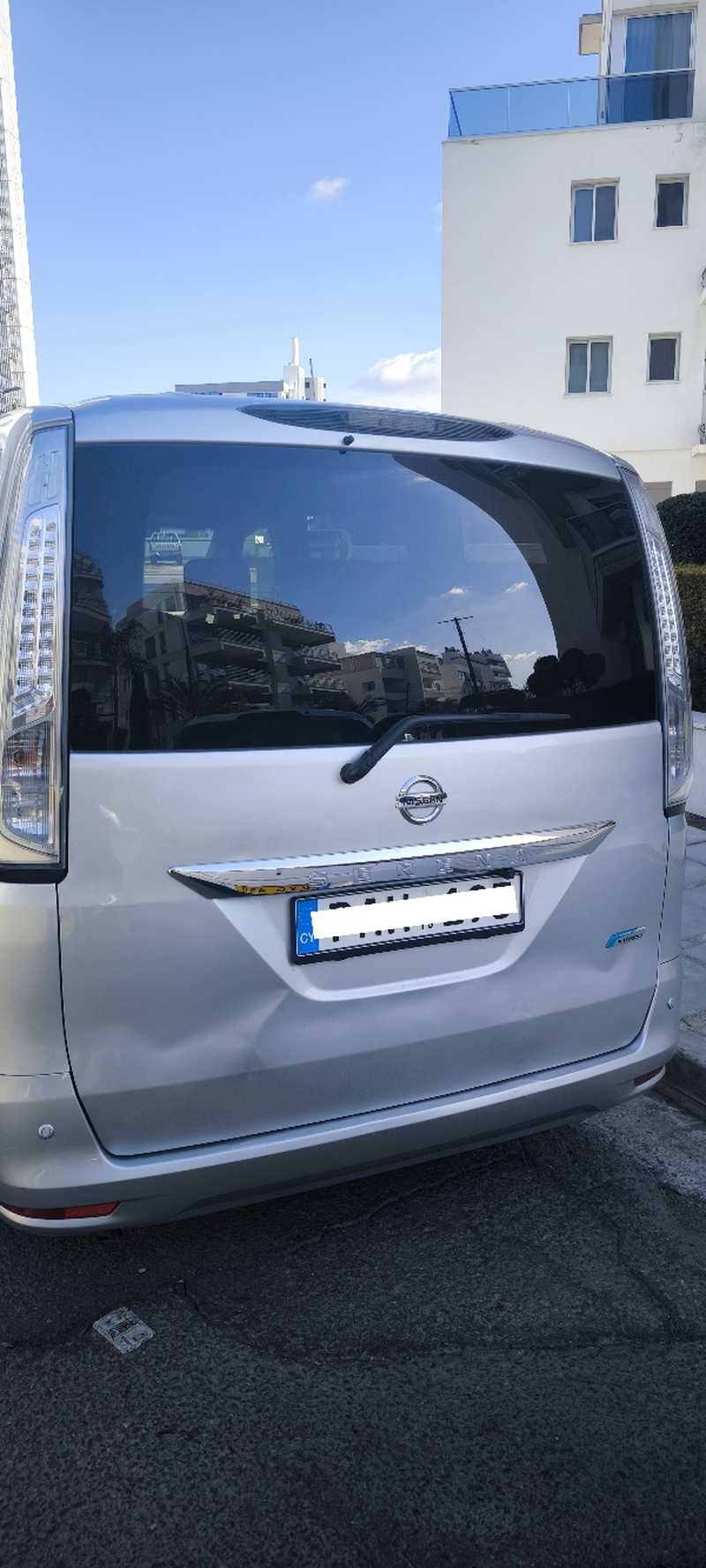 2016 Nissan Serena 2,0L 2016 Cyprus