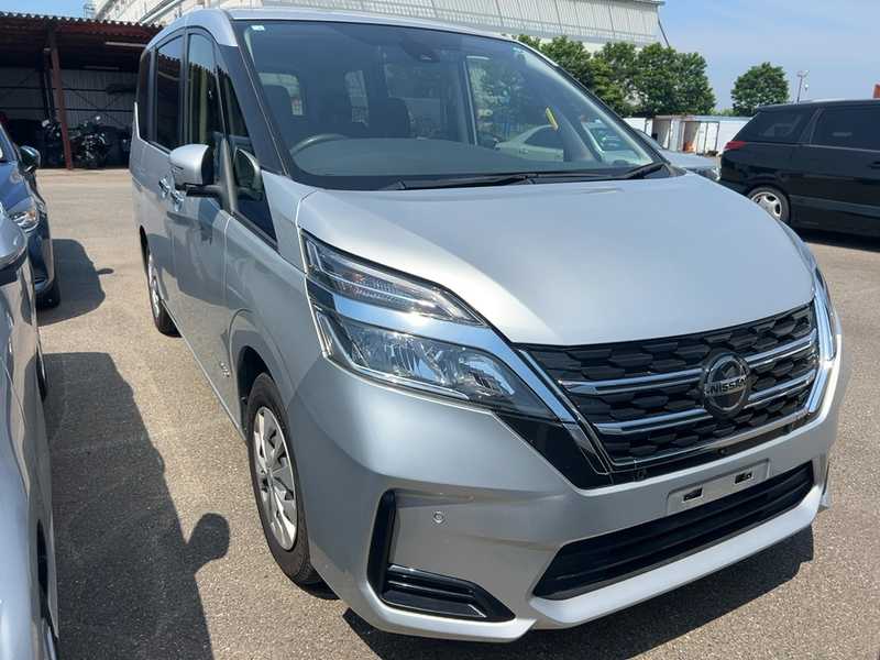 Nissan Serena 2,0L 2022
