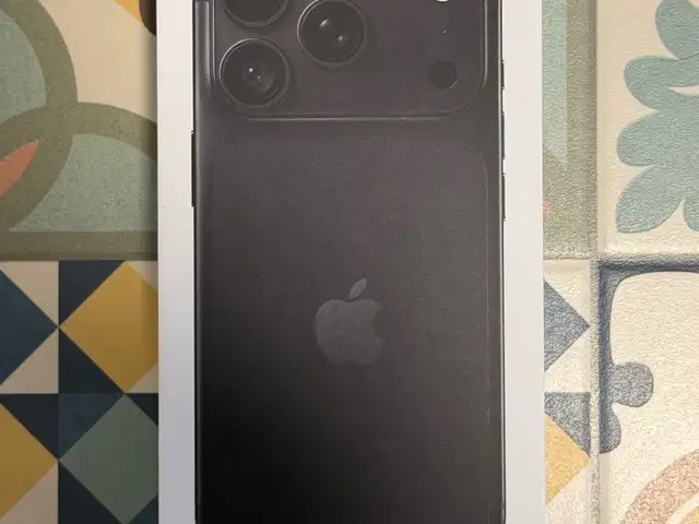Apple iphone 18 pro black 256gb brand new with 2 years warranty and receipt, Επαρχία Λευκωσίας — Λευκωσία - Άγιος Αντώνιος