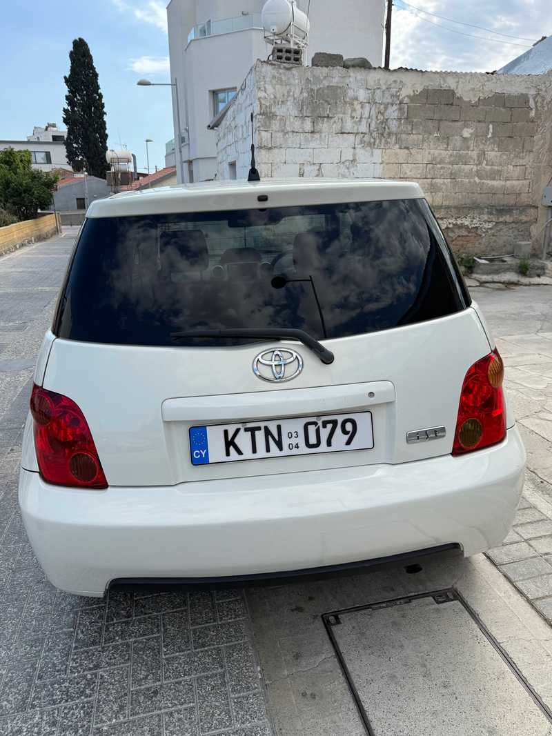2004 Toyota Ist 1,3L 2004 Cyprus