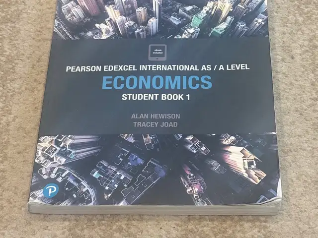 Pearson edexcel international as a level economics student book 1, Larnaca — Larnaka - Kamares