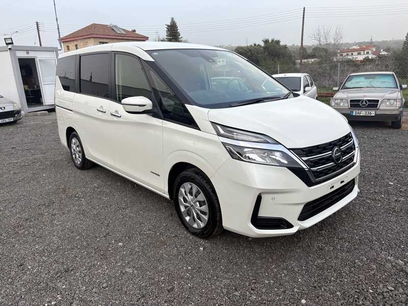 Nissan Serena 2,0L 2022