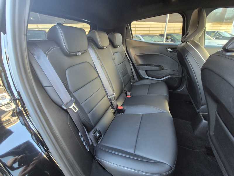 2022 Renault Clio 1,6L 2022 Cyprus