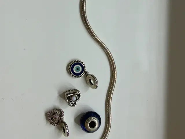 Pandora silver bracelet and charms, Επαρχία Λεμεσού — Λεμεσός - Μέσα Γειτονιά