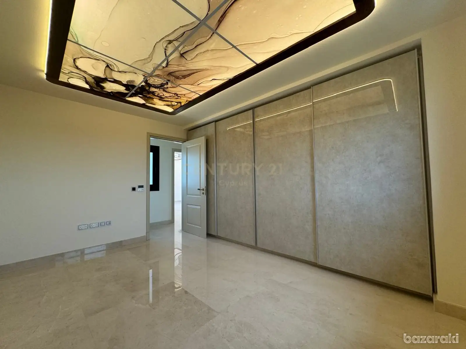 Villa, 5 bedrooms — 15