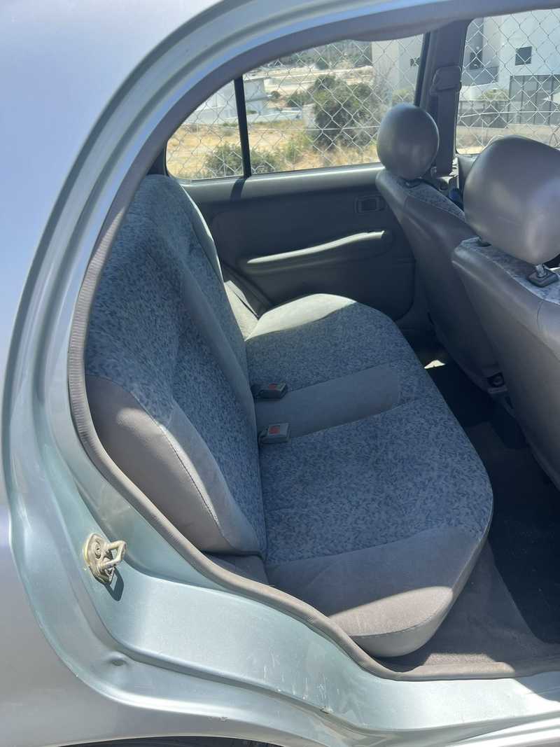 1998 Nissan March 1,0L 1998 Cyprus