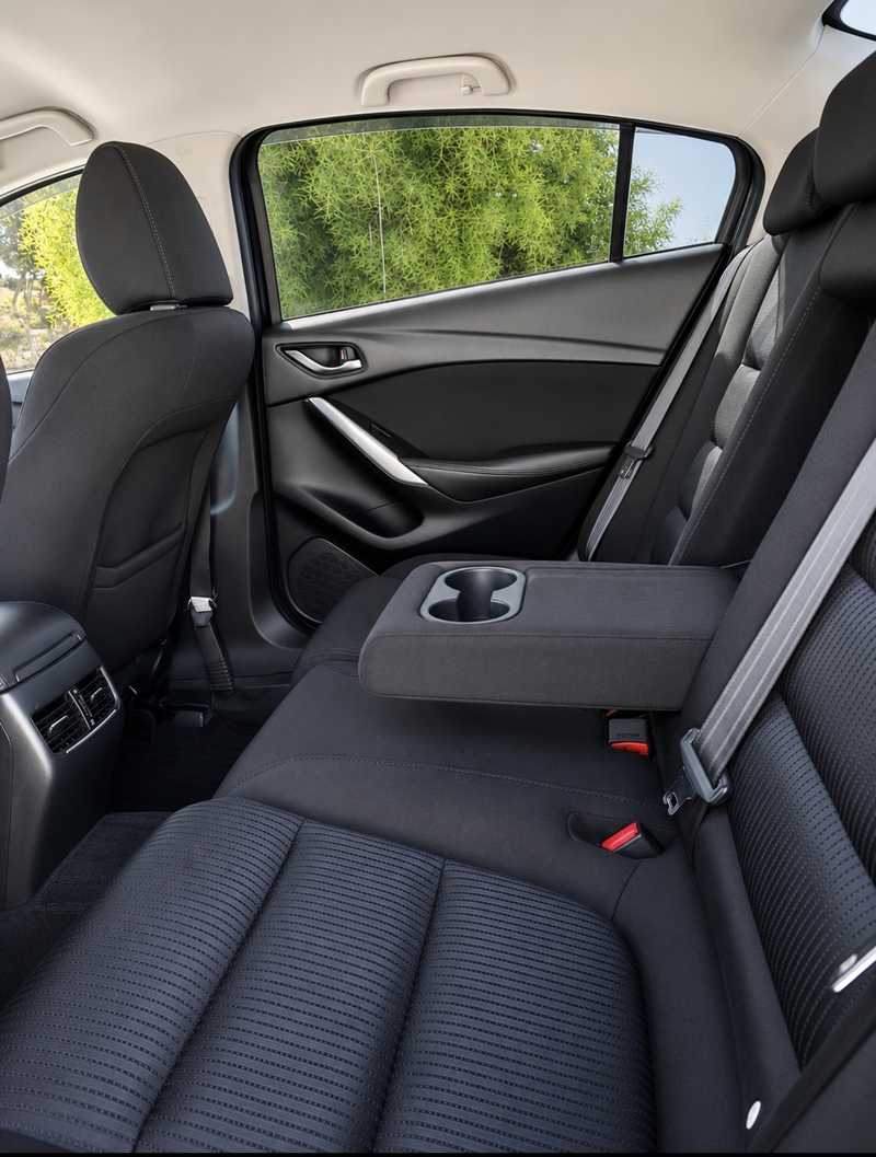 2013 Mazda Atenza 2,2L 2013 Cyprus