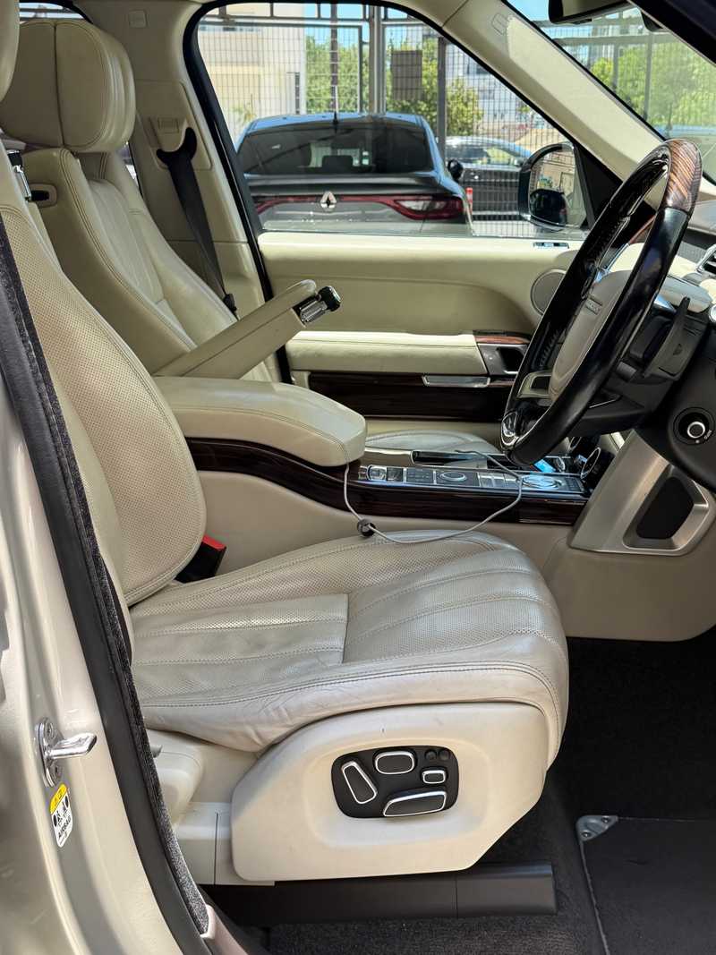 2014 Land Rover Range Rover Vogue 4,4L 2014 Cyprus