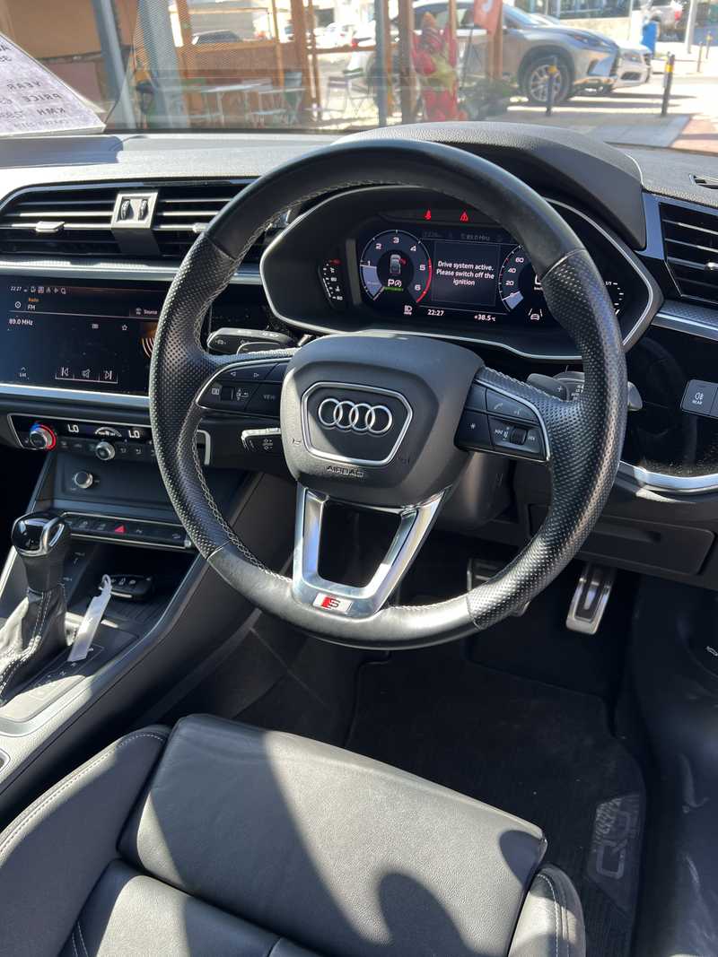 2022 Audi Q3 2,0L 2022 Cyprus