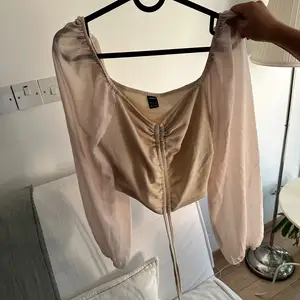 Long sleeve top, Nicosia — Aglantzia