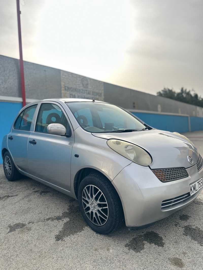 Nissan March 1,2L 2002