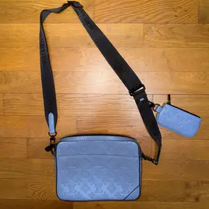 Louis vuitton blue monogram crossbody bag, Επαρχία Λευκωσίας — Λευκωσία - Άγιος Αντώνιος