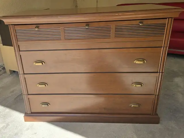 Wood effect 4 drawer chest of drawers with brass cup handles, Paphos — Pegeia
