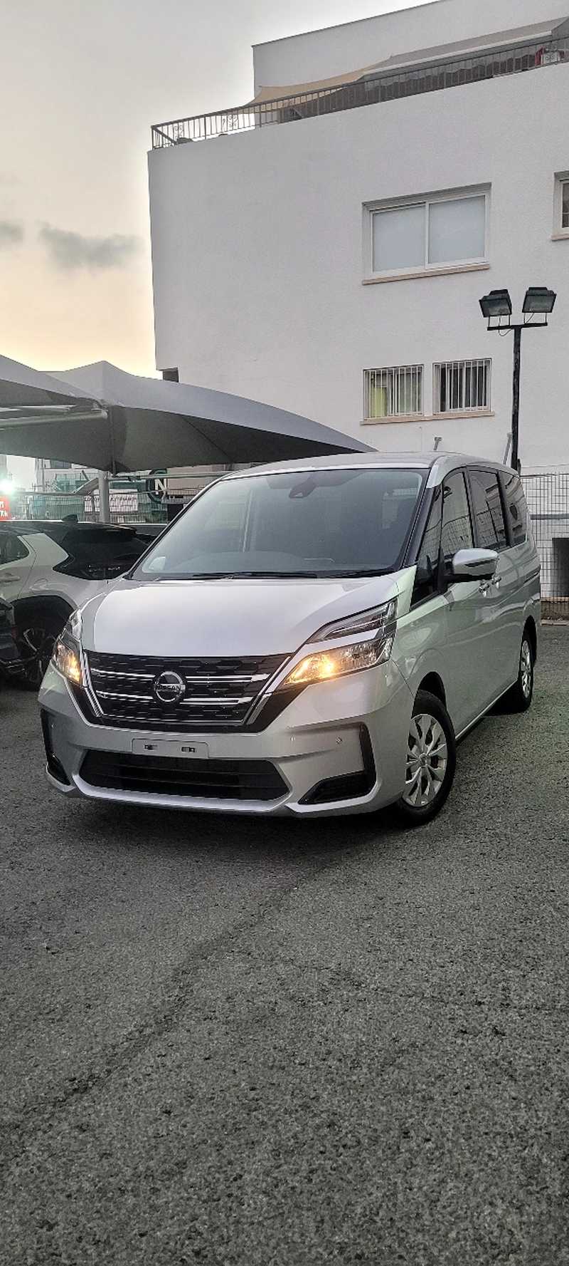 Nissan Serena 2,0L 2021