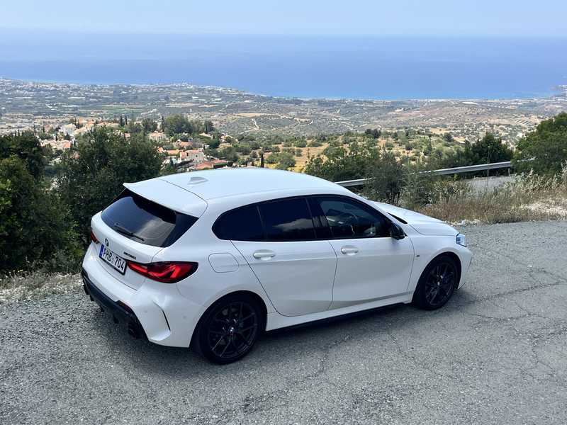 2022 BMW 1-Series 2,0L 2022 Cyprus