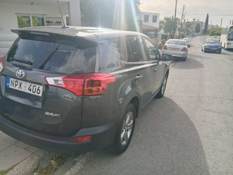 Toyota RAV4 2015
