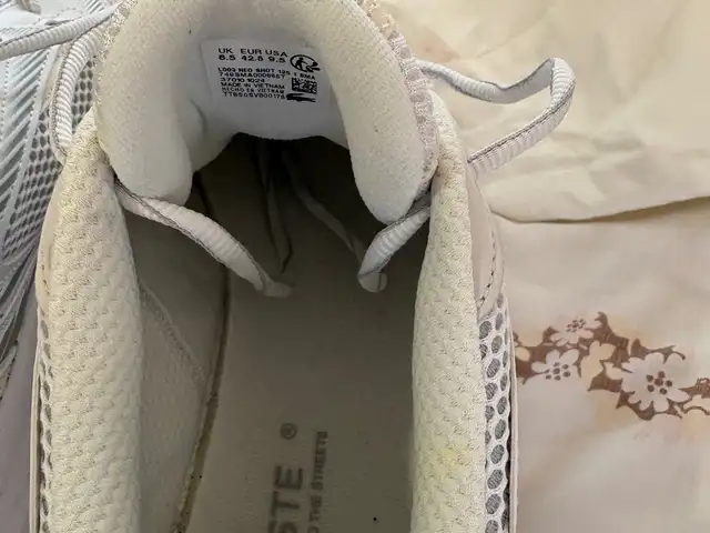 Lacoste, Επαρχία Πάφου — Universal
