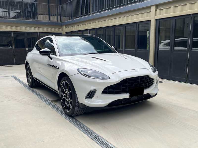Aston Martin DBX 4,0L 2024