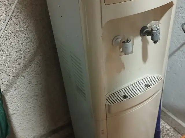 Title Water Dispenser / Water Machine, Larnaca — Larnaka - Finikoudes