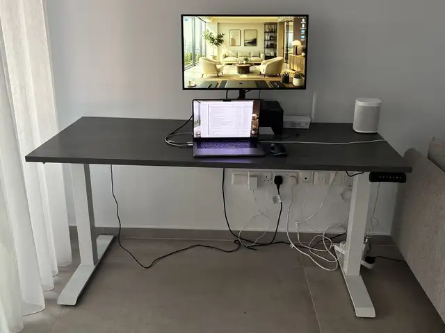 Electric height-adjustable standing desk 160x100 cm, Larnaca — Livadia Larnakas