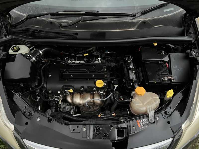 2012 Opel, Vauxhall Corsa 1,4L 2012 Cyprus