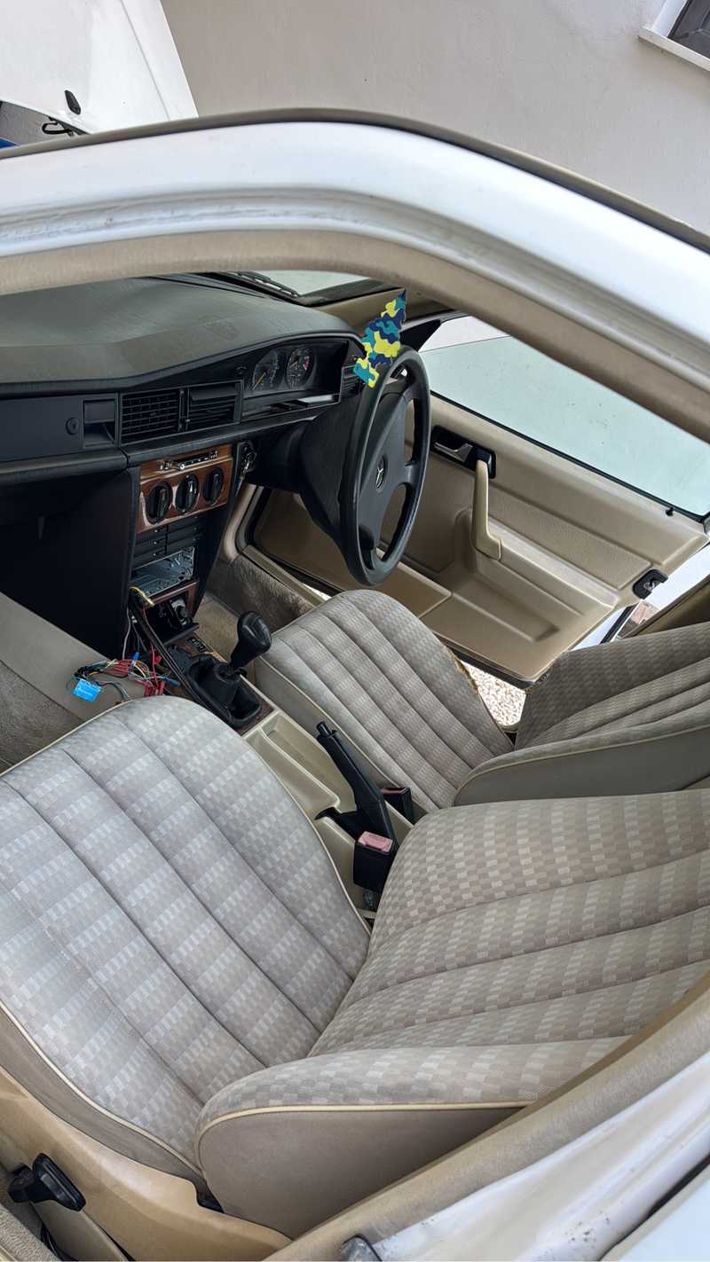 1999 Mercedes-Benz 190 1,8L 1999 Cyprus