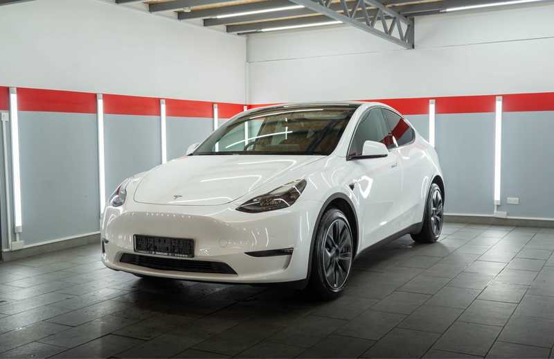 Tesla Model Y Electric 2023