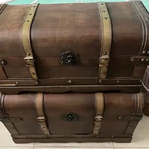 Trunks x 2, Επαρχία Λάρνακας — Ορόκλινη
