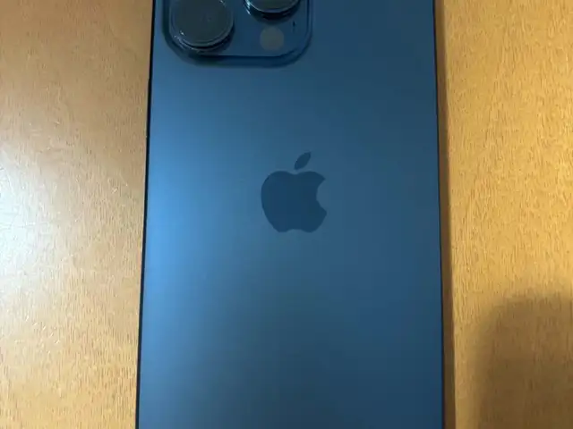 Iphone 15 pro max, Επαρχία Λευκωσίας — Λατσιά - Άγιος Γεώργιος