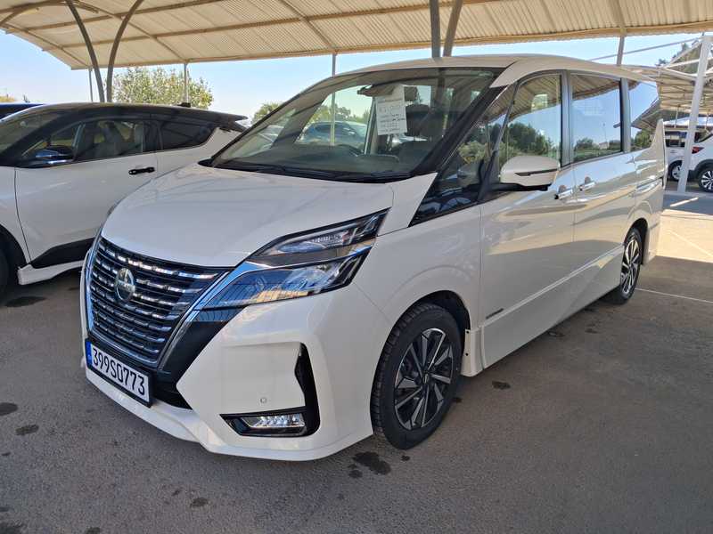 Nissan Serena 2,0L 2022