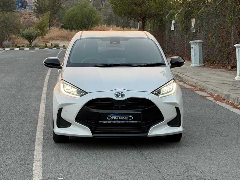 2022 Toyota Yaris 1,5L 2022 Cyprus