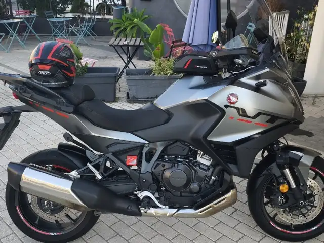 NT 1100 HONDA TOURING BIKE, Limassol — Ekali