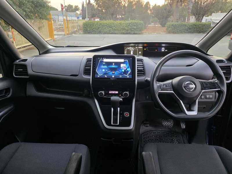 2018 Nissan Serena 2,0L 2018 Cyprus